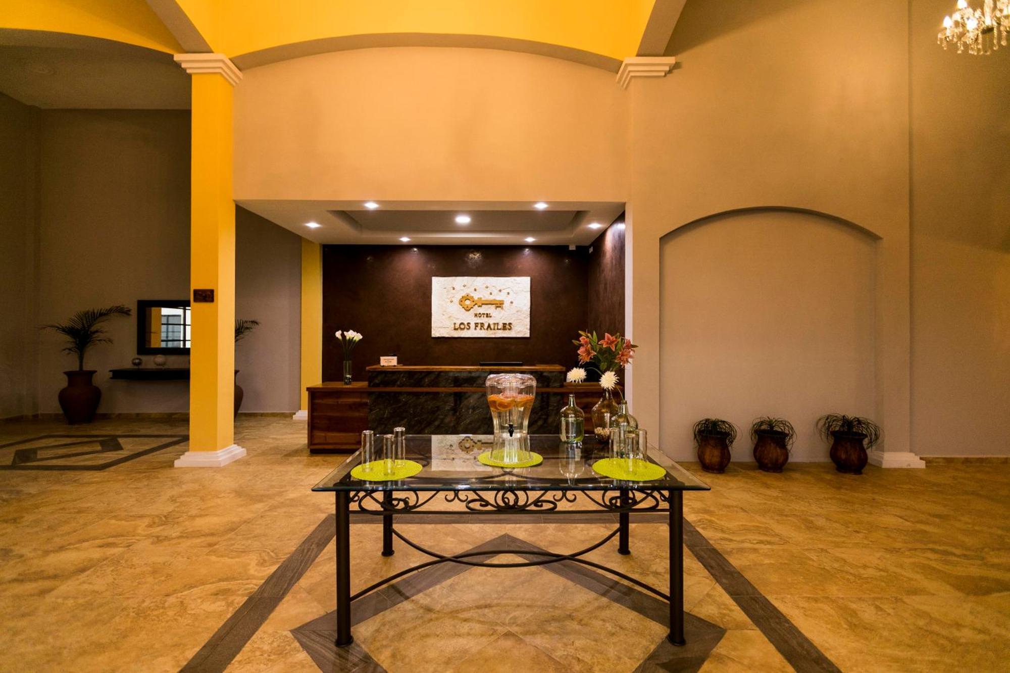 Hotel Los Frailes, Valladolid, Yucatan วัลลาโดลิด ภายนอก รูปภาพ
