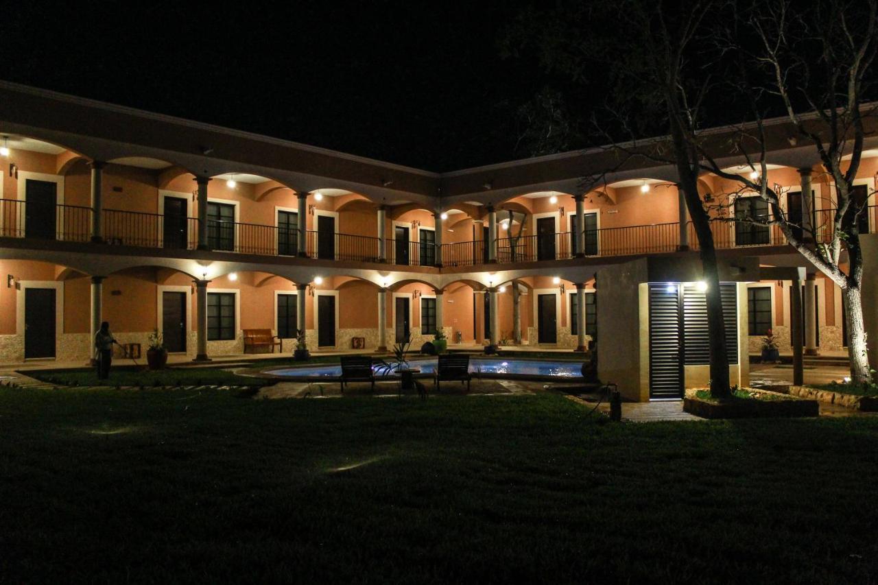 Hotel Los Frailes, Valladolid, Yucatan วัลลาโดลิด ภายนอก รูปภาพ