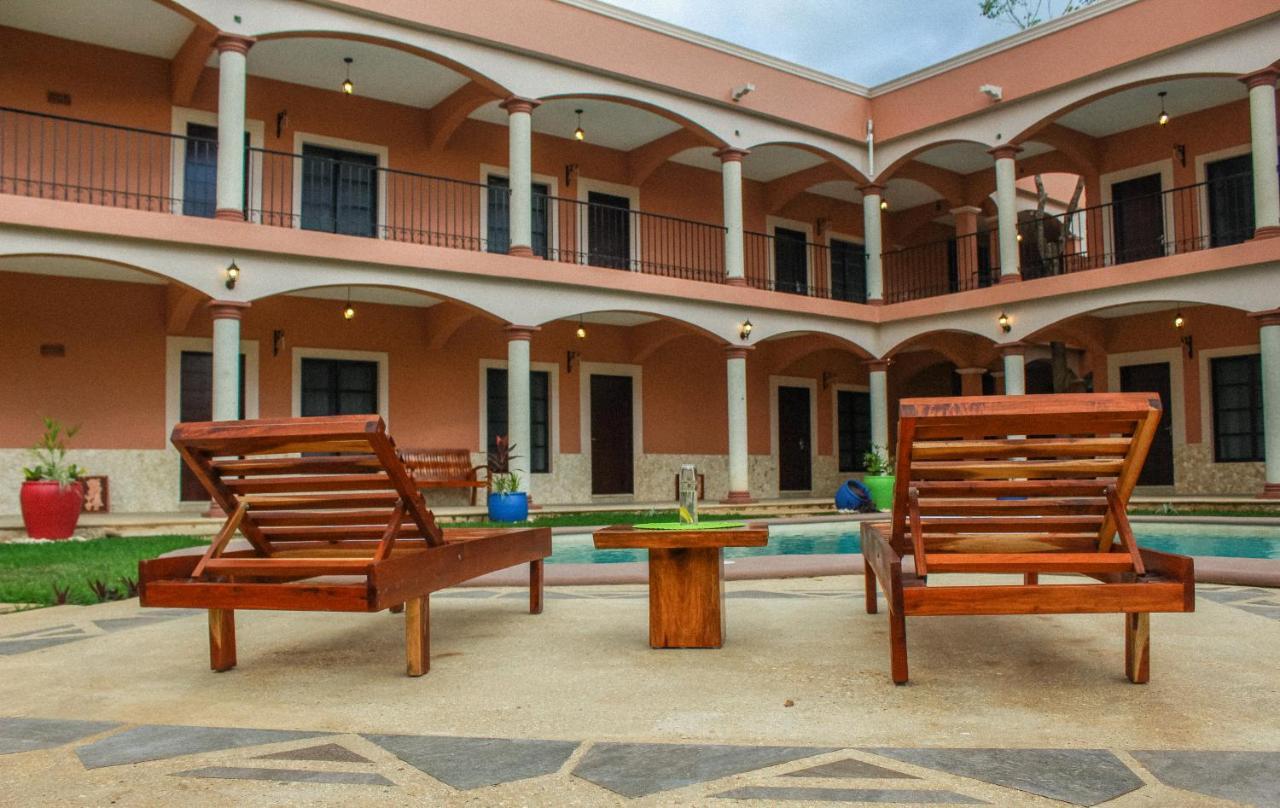 Hotel Los Frailes, Valladolid, Yucatan วัลลาโดลิด ภายนอก รูปภาพ