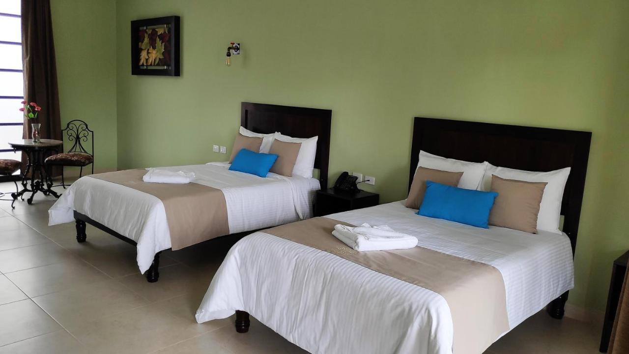 Hotel Los Frailes, Valladolid, Yucatan วัลลาโดลิด ภายนอก รูปภาพ